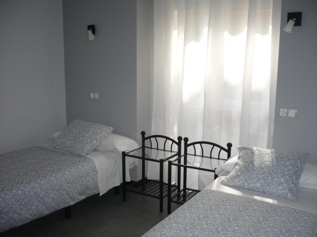 Hostal Cibeles Madrid Exterior photo