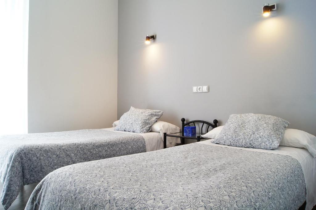Hostal Cibeles Madrid Exterior photo