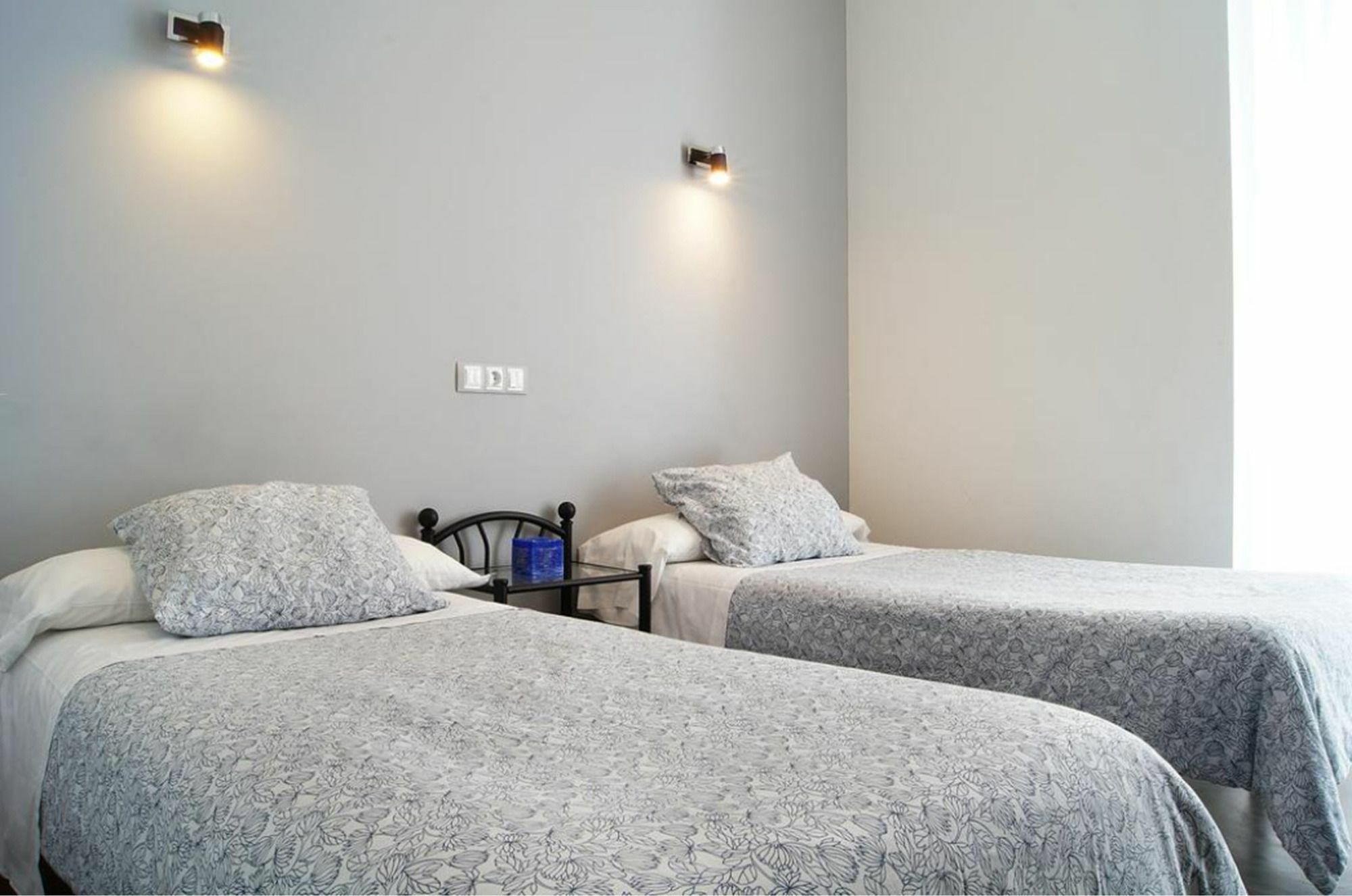 Hostal Cibeles Madrid Exterior photo